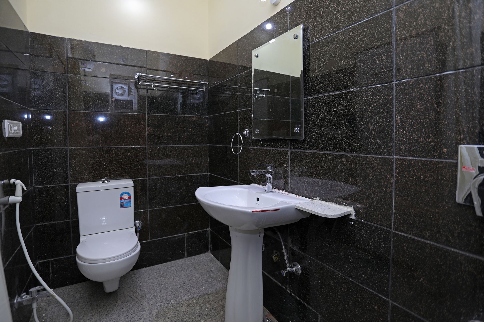 Oyo 9428 Hill View Room Goverdhan Vilas Udaipur Buitenkant foto