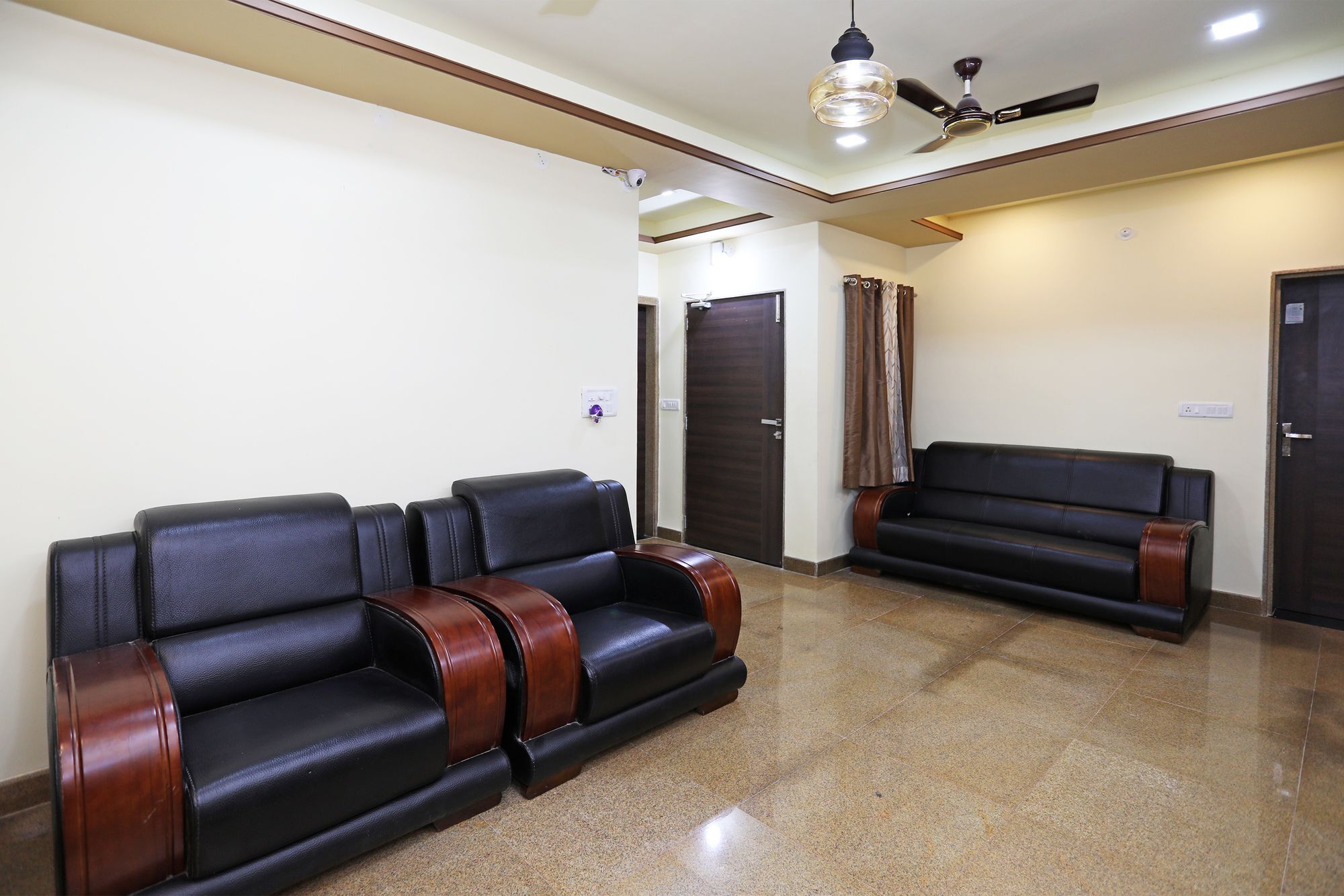 Oyo 9428 Hill View Room Goverdhan Vilas Udaipur Buitenkant foto
